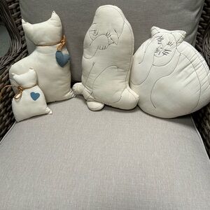 Cat Lovers Bundle -4 accent pillows/set. Two w/stiching, 2 w/hearts and twine.